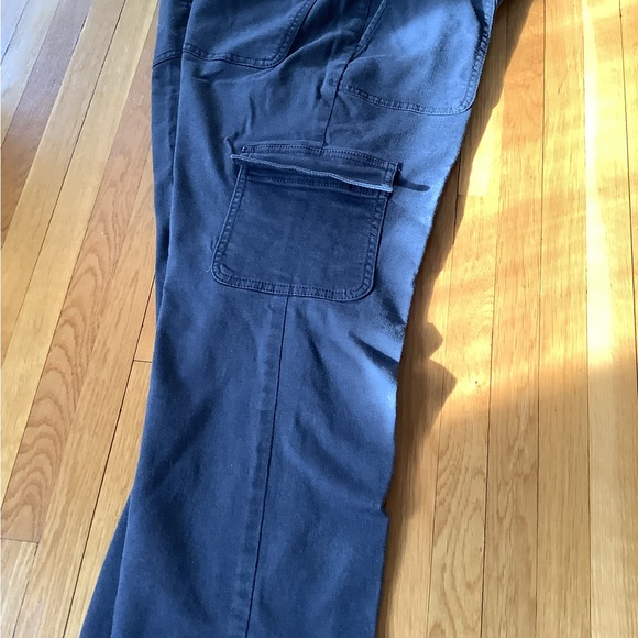 BNWOT dark gray loft,cropped pants size 8 petite - Picture 9 of 12